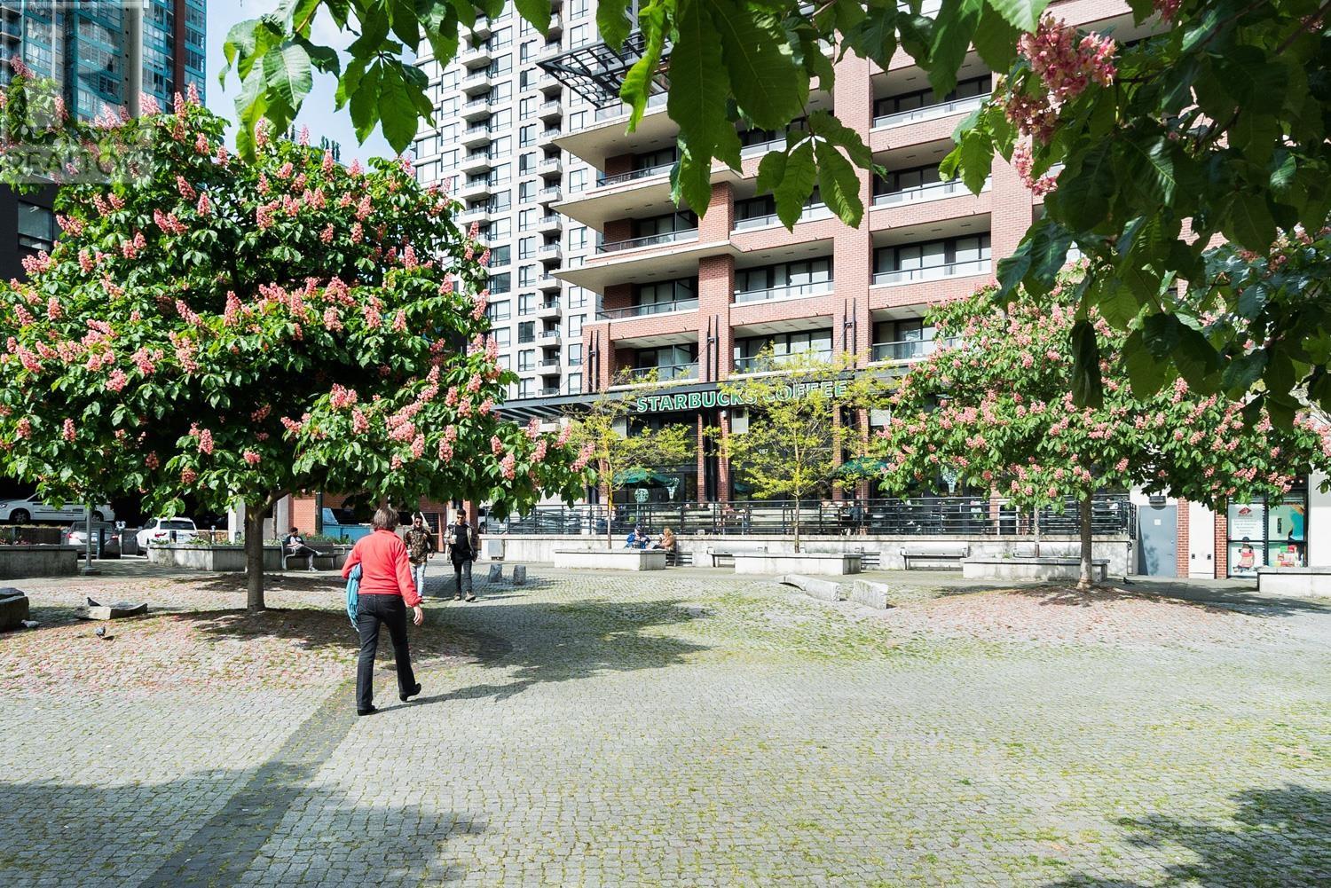 Listing Picture 23 of 24 : 202 1228 MARINASIDE CRESCENT, Vancouver / 溫哥華 - 魯藝地產 Yvonne Lu Group - MLS Medallion Club Member