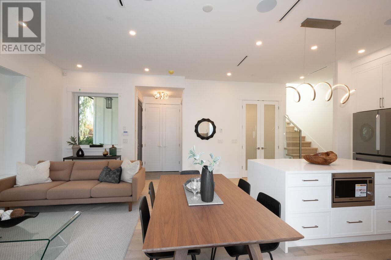 Listing Picture 16 of 36 : 3075 COURTENAY STREET, Vancouver / 溫哥華 - 魯藝地產 Yvonne Lu Group - MLS Medallion Club Member