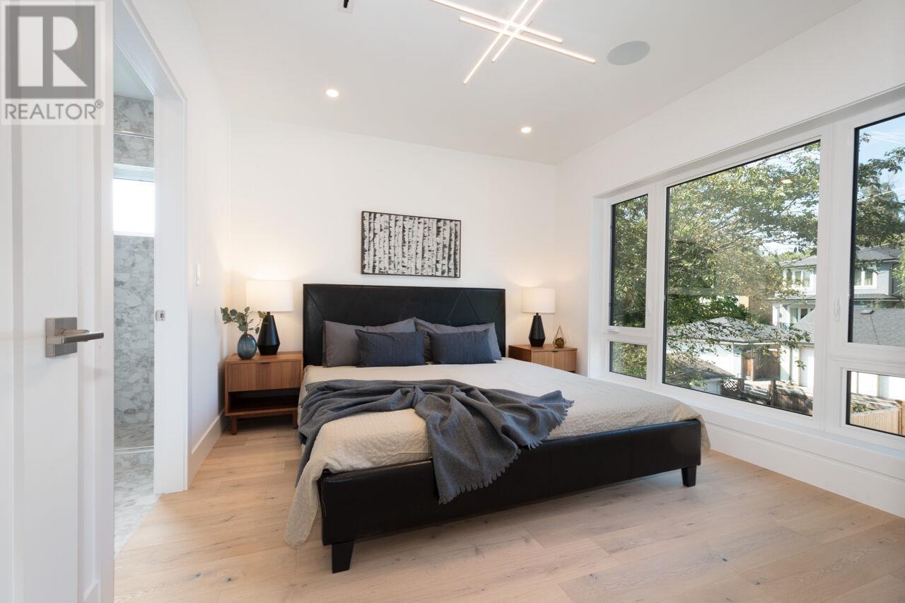 Listing Picture 23 of 36 : 3075 COURTENAY STREET, Vancouver / 溫哥華 - 魯藝地產 Yvonne Lu Group - MLS Medallion Club Member