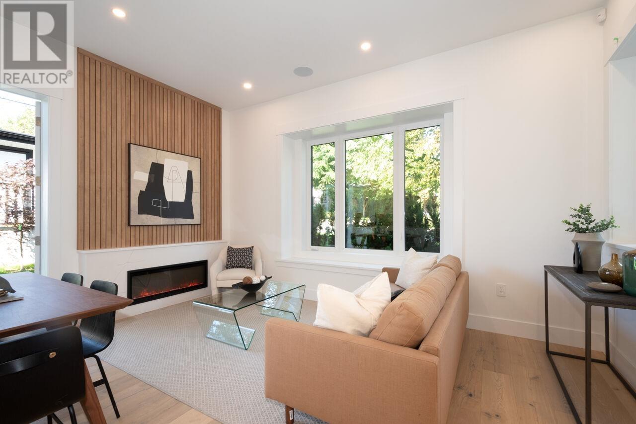 Listing Picture 9 of 36 : 3075 COURTENAY STREET, Vancouver / 溫哥華 - 魯藝地產 Yvonne Lu Group - MLS Medallion Club Member