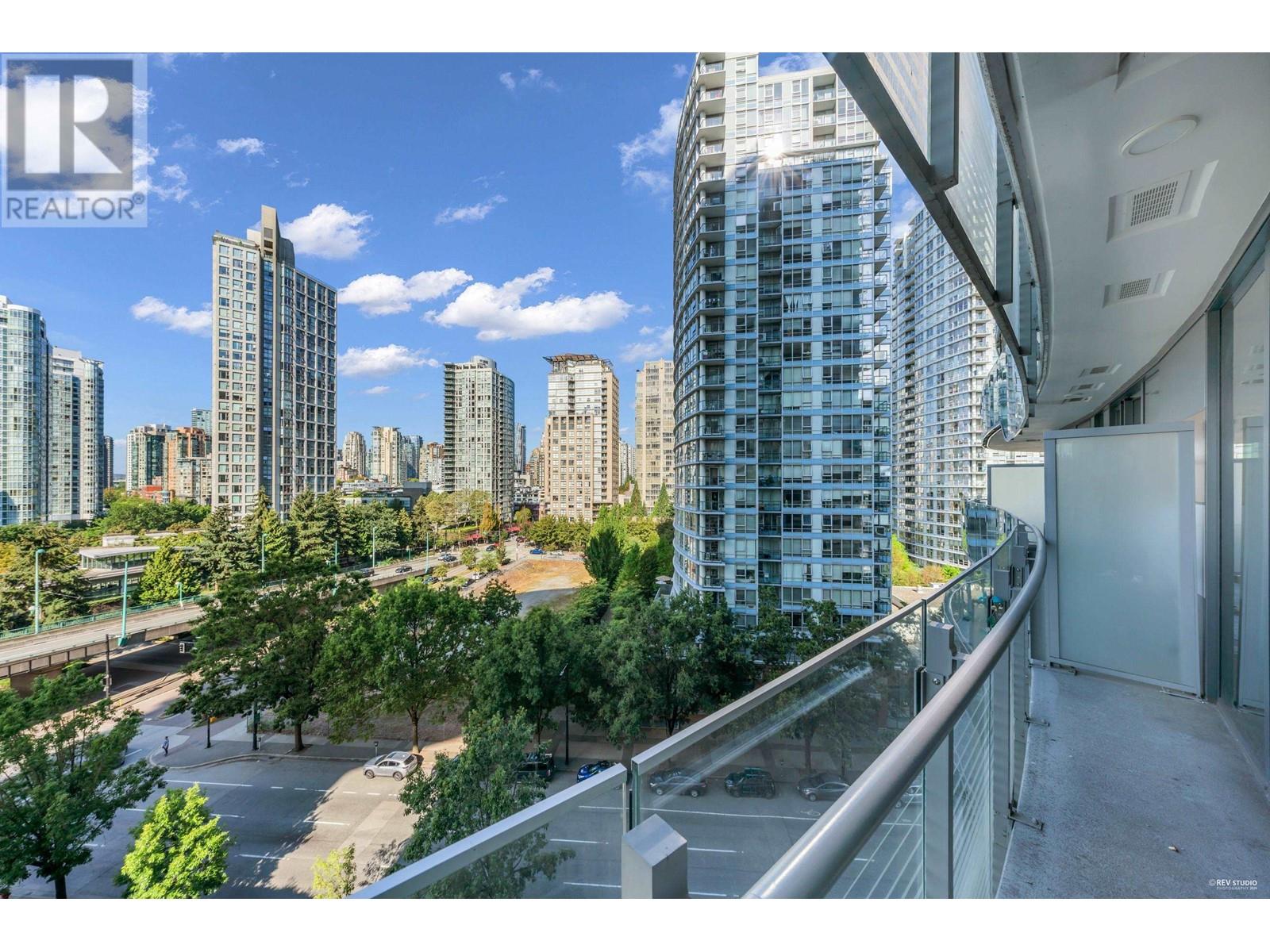 Listing Picture 10 of 21 : 903 89 NELSON STREET, Vancouver / 溫哥華 - 魯藝地產 Yvonne Lu Group - MLS Medallion Club Member