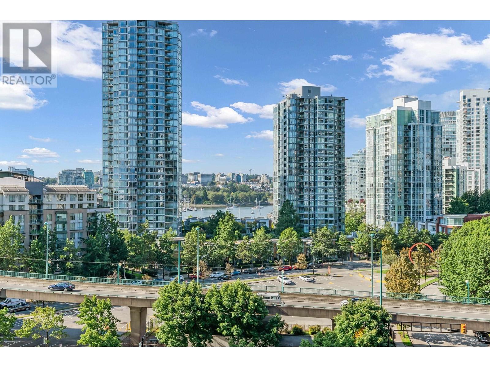 Listing Picture 11 of 21 : 903 89 NELSON STREET, Vancouver / 溫哥華 - 魯藝地產 Yvonne Lu Group - MLS Medallion Club Member