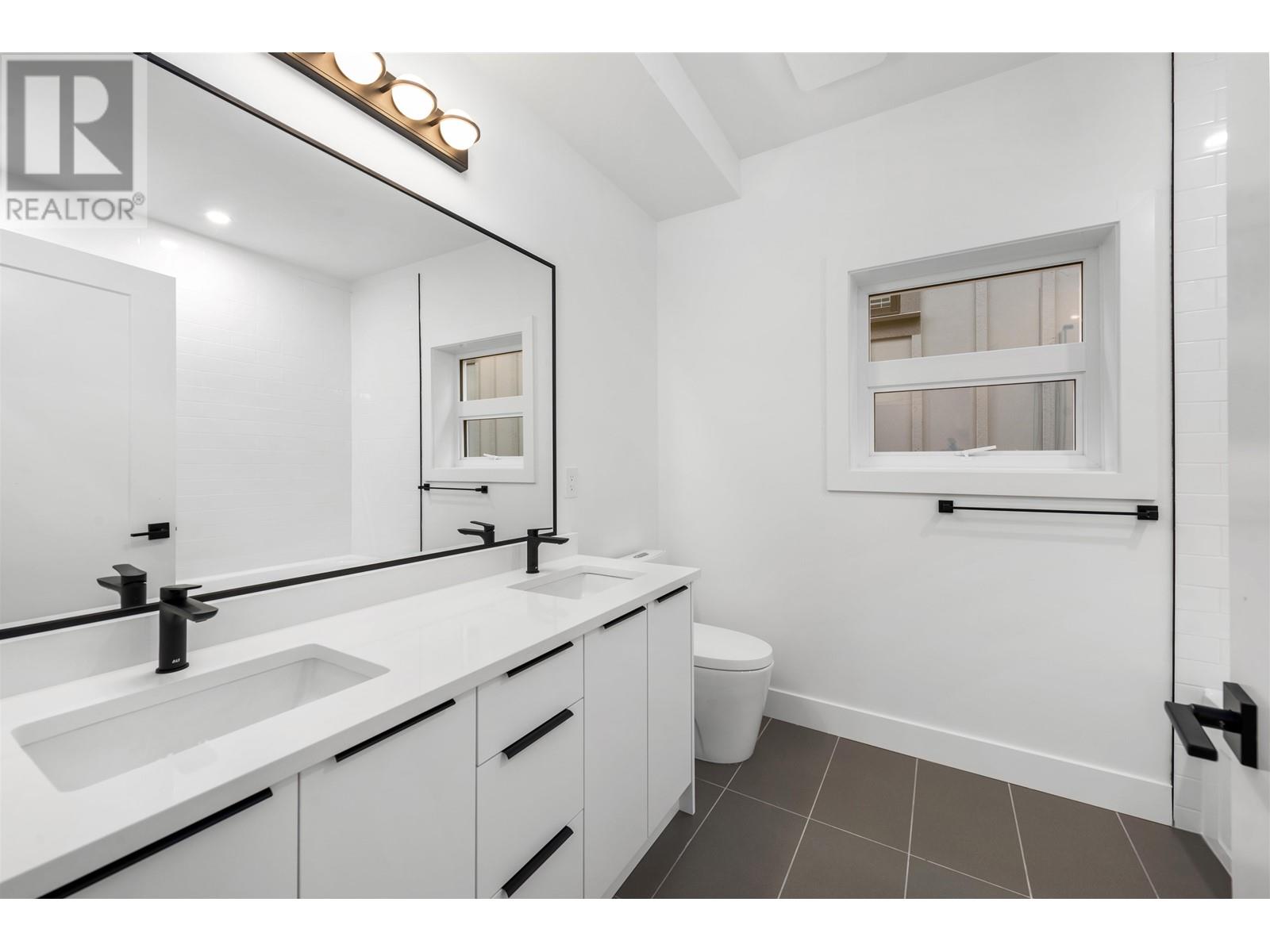 2 1160 Rossland Street, Vancouver, British Columbia  V5K 4A1 - Photo 19 - R2953118