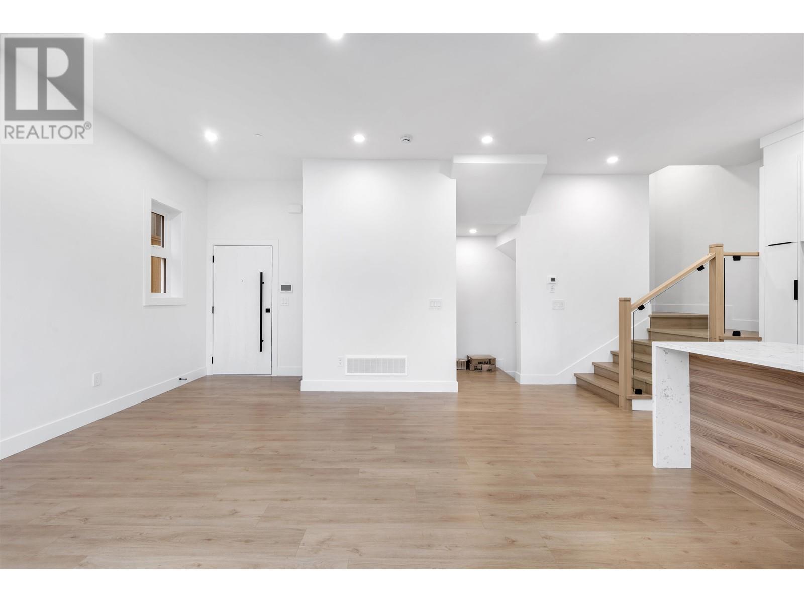 2 1160 Rossland Street, Vancouver, British Columbia  V5K 4A1 - Photo 6 - R2953118
