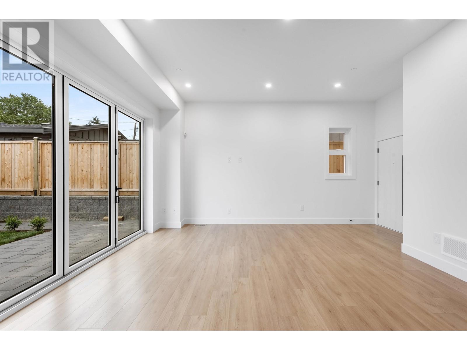 2 1160 Rossland Street, Vancouver, British Columbia  V5K 4A1 - Photo 7 - R2953118