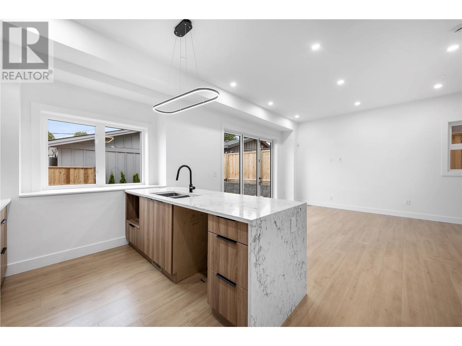2 1160 Rossland Street, Vancouver, British Columbia  V5K 4A1 - Photo 8 - R2953118