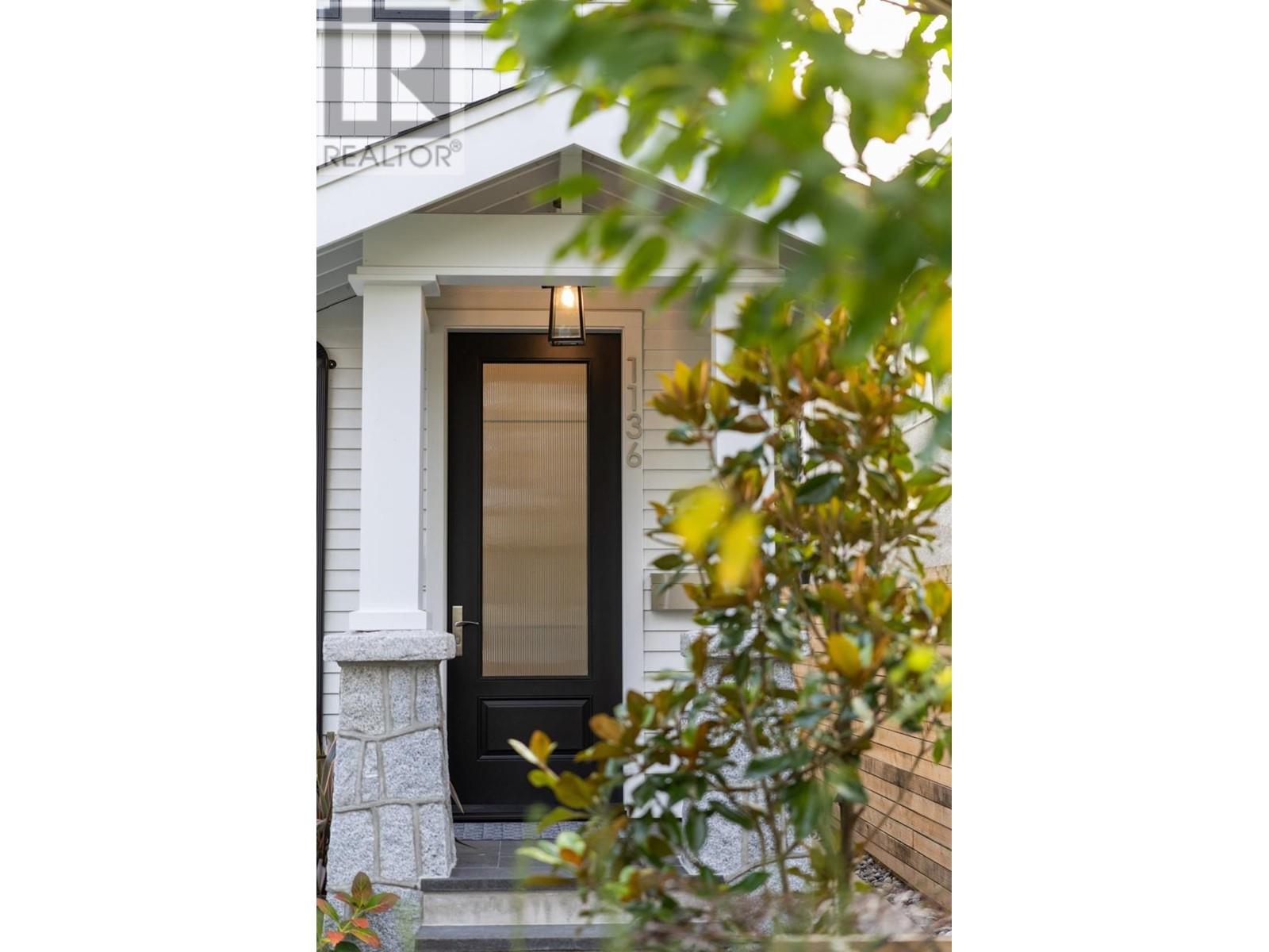 Listing Picture 22 of 22 : 1136 E 26TH AVENUE, Vancouver / 溫哥華 - 魯藝地產 Yvonne Lu Group - MLS Medallion Club Member