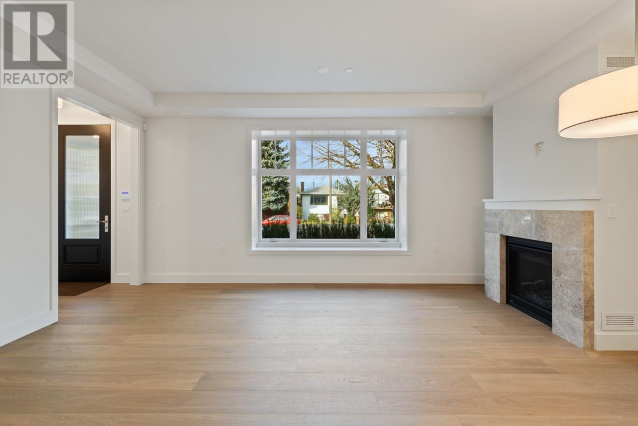 Listing Picture 8 of 22 : 1136 E 26TH AVENUE, Vancouver / 溫哥華 - 魯藝地產 Yvonne Lu Group - MLS Medallion Club Member