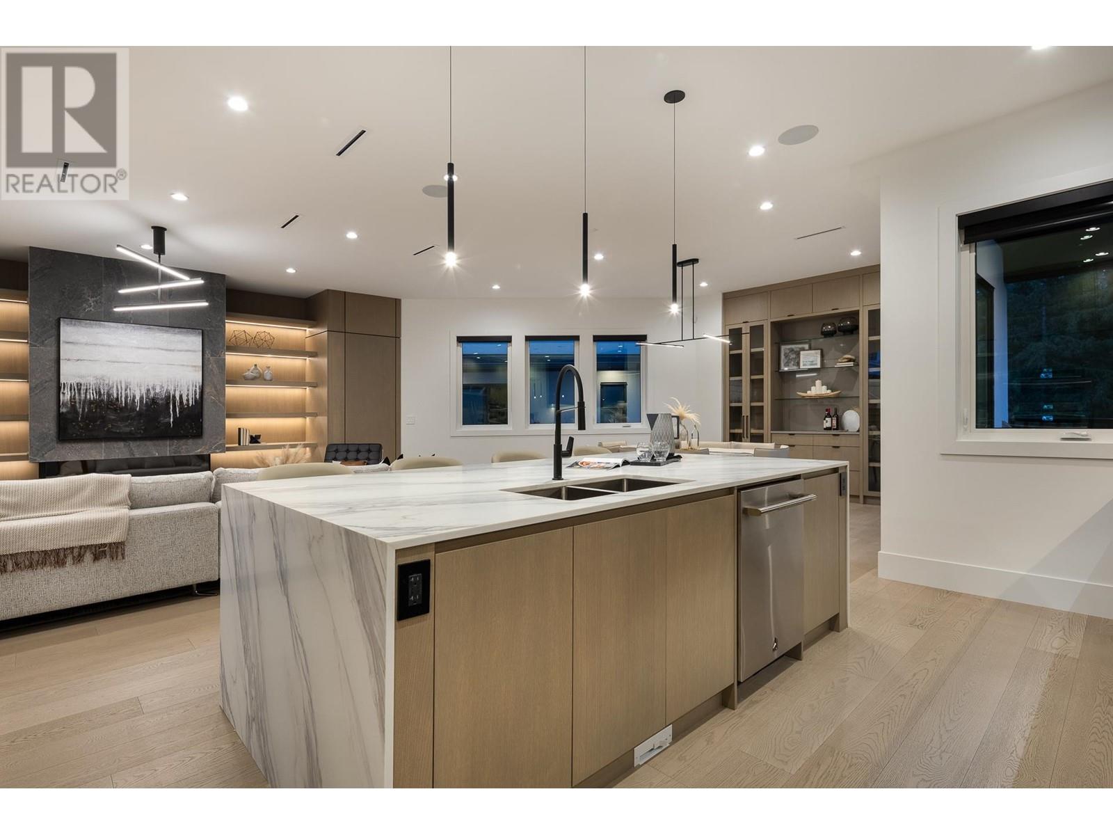 1403 Pipeline Place, Coquitlam, British Columbia  V3E 0V4 - Photo 11 - R2953045