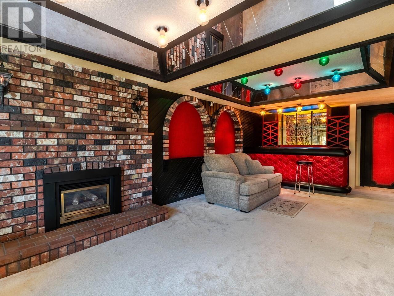 Listing Picture 19 of 28 : 7745 MUNROE CRESCENT, Vancouver / 溫哥華 - 魯藝地產 Yvonne Lu Group - MLS Medallion Club Member