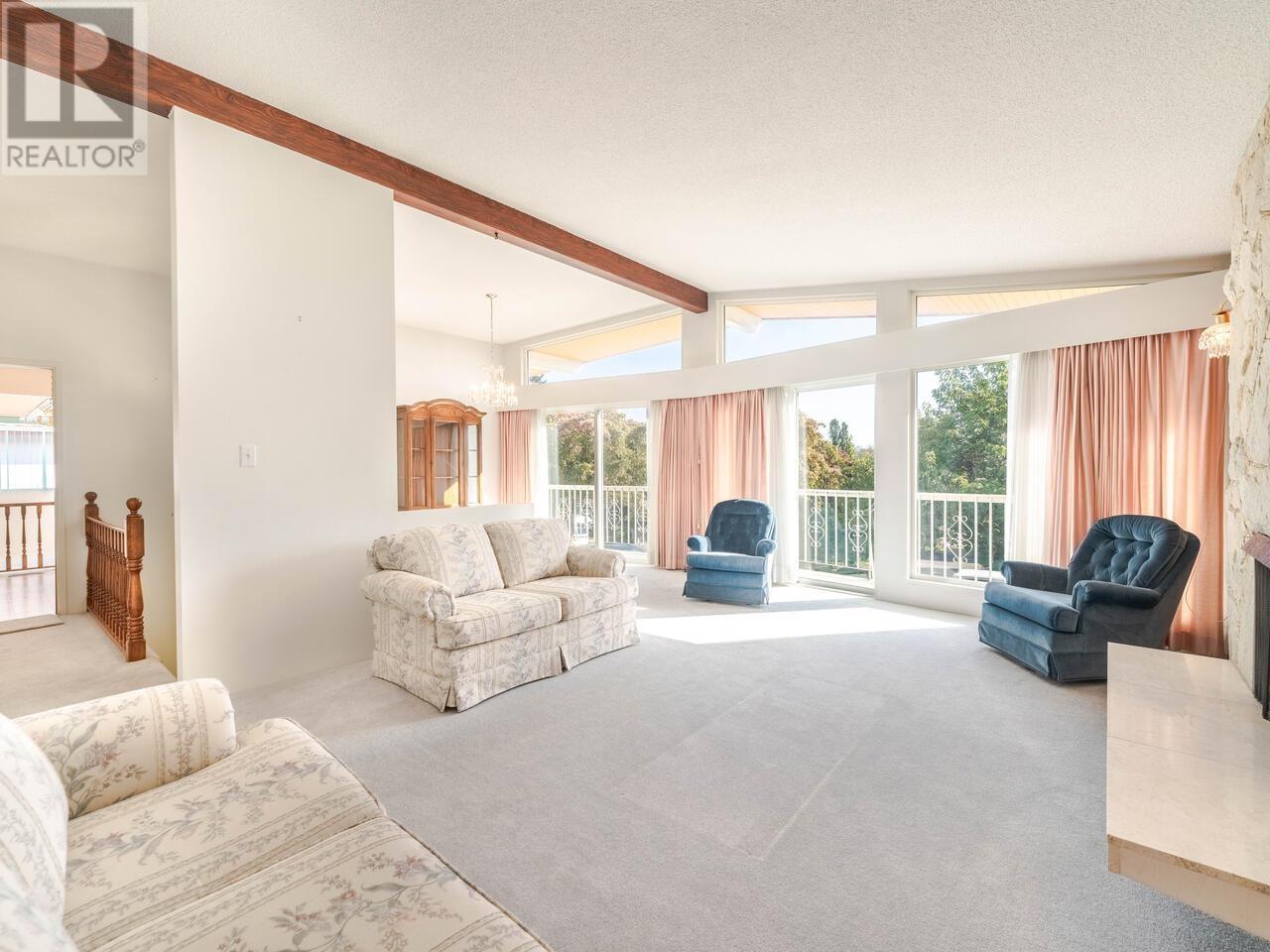 Listing Picture 2 of 28 : 7745 MUNROE CRESCENT, Vancouver / 溫哥華 - 魯藝地產 Yvonne Lu Group - MLS Medallion Club Member