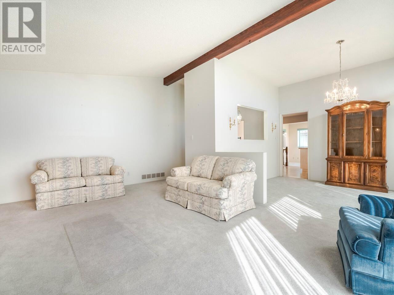 Listing Picture 8 of 28 : 7745 MUNROE CRESCENT, Vancouver / 溫哥華 - 魯藝地產 Yvonne Lu Group - MLS Medallion Club Member