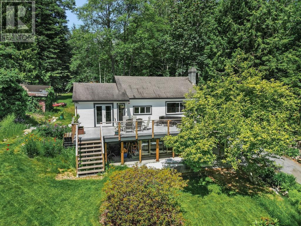 946 Gower Point Road, Gibsons, British Columbia  V0N 1V3 - Photo 1 - R2953090