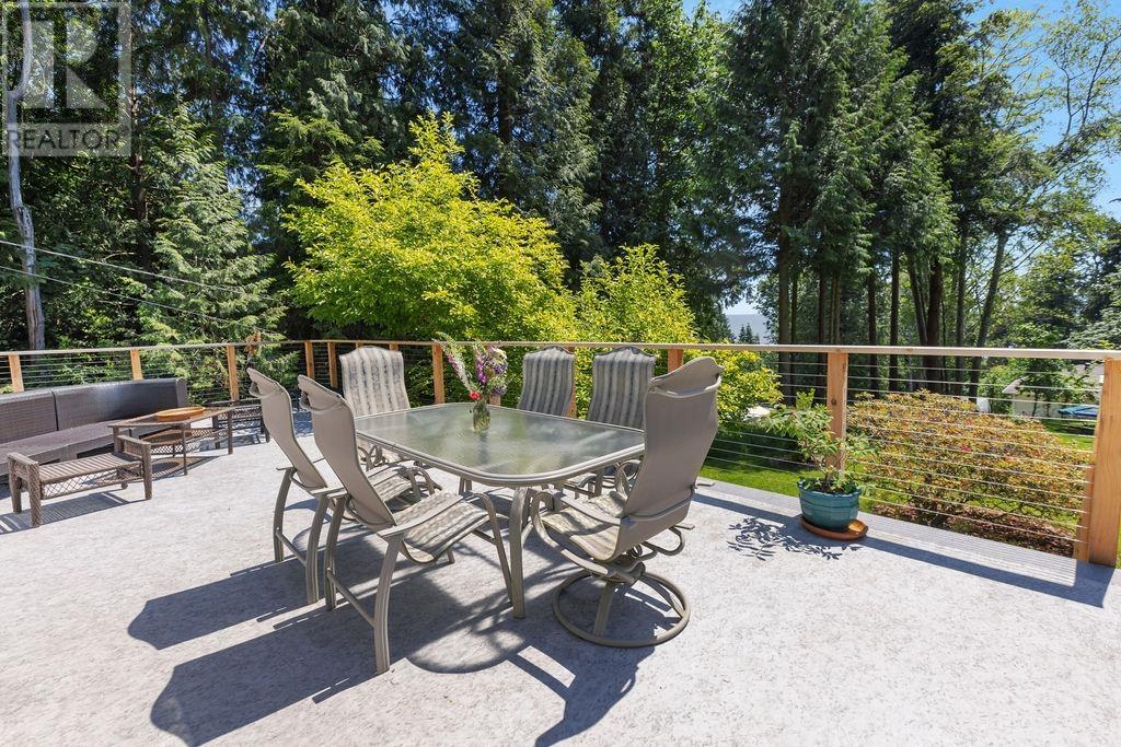 946 Gower Point Road, Gibsons, British Columbia  V0N 1V3 - Photo 12 - R2953090