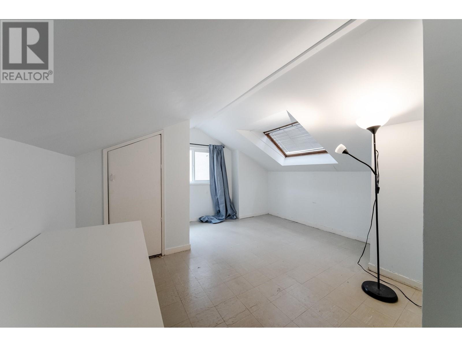 Listing Picture 15 of 36 : 3007 W 32ND AVENUE, Vancouver / 溫哥華 - 魯藝地產 Yvonne Lu Group - MLS Medallion Club Member