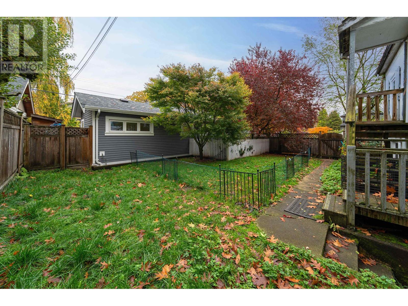 Listing Picture 27 of 36 : 3007 W 32ND AVENUE, Vancouver / 溫哥華 - 魯藝地產 Yvonne Lu Group - MLS Medallion Club Member