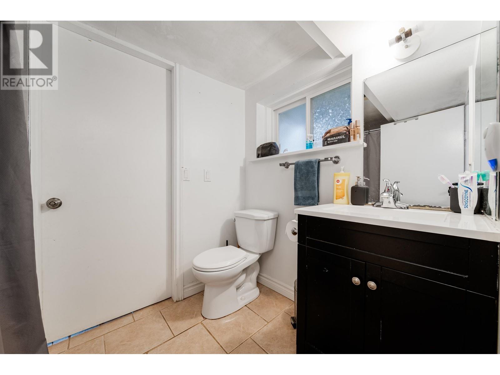 Listing Picture 32 of 36 : 3007 W 32ND AVENUE, Vancouver / 溫哥華 - 魯藝地產 Yvonne Lu Group - MLS Medallion Club Member