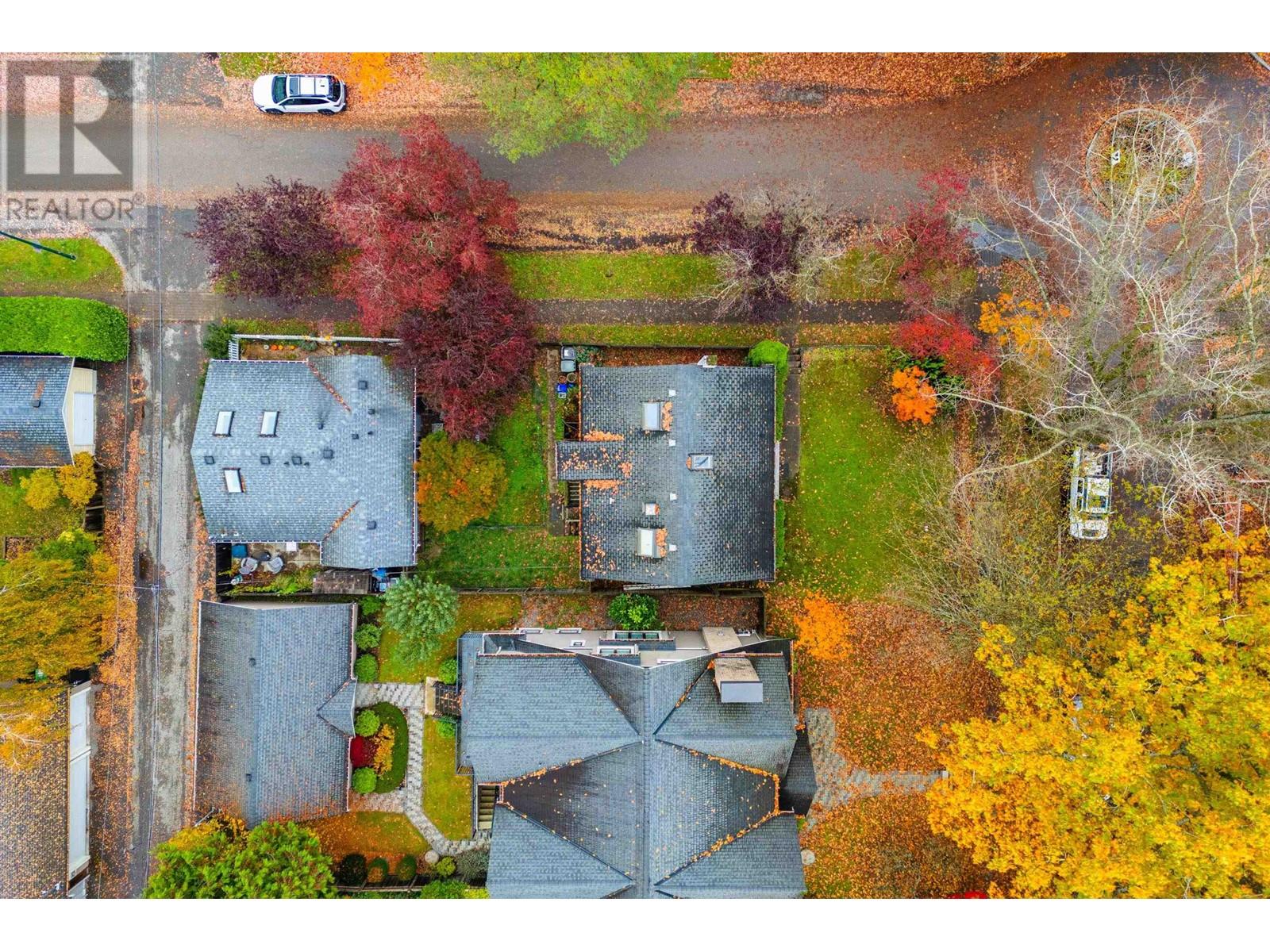 Listing Picture 34 of 36 : 3007 W 32ND AVENUE, Vancouver / 溫哥華 - 魯藝地產 Yvonne Lu Group - MLS Medallion Club Member