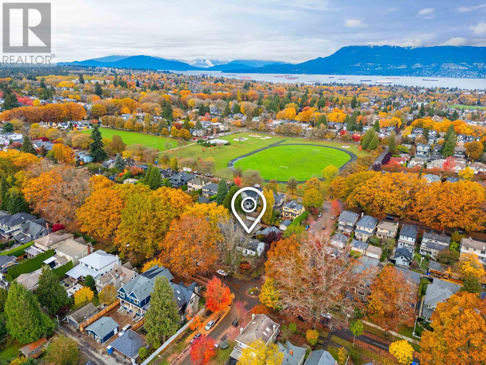 Listing Picture 36 of 36 : 3007 W 32ND AVENUE, Vancouver / 溫哥華 - 魯藝地產 Yvonne Lu Group - MLS Medallion Club Member