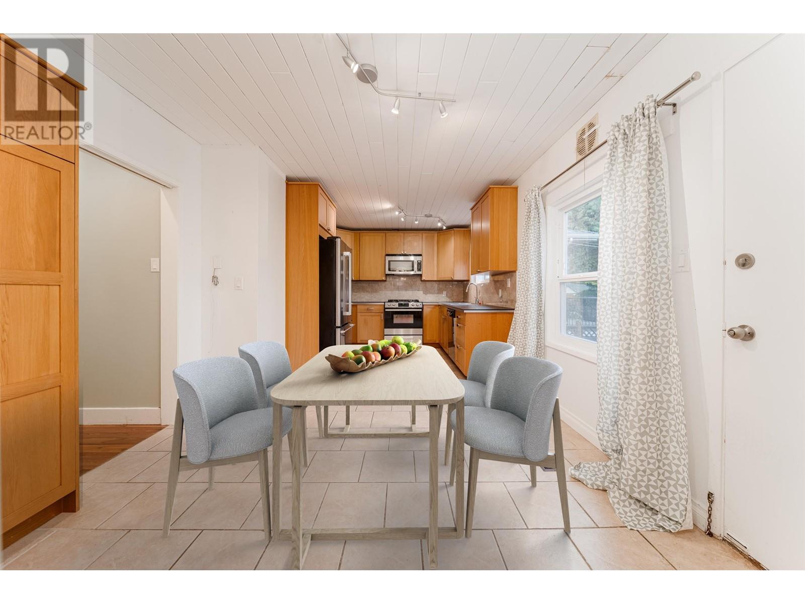 Listing Picture 5 of 36 : 3007 W 32ND AVENUE, Vancouver / 溫哥華 - 魯藝地產 Yvonne Lu Group - MLS Medallion Club Member