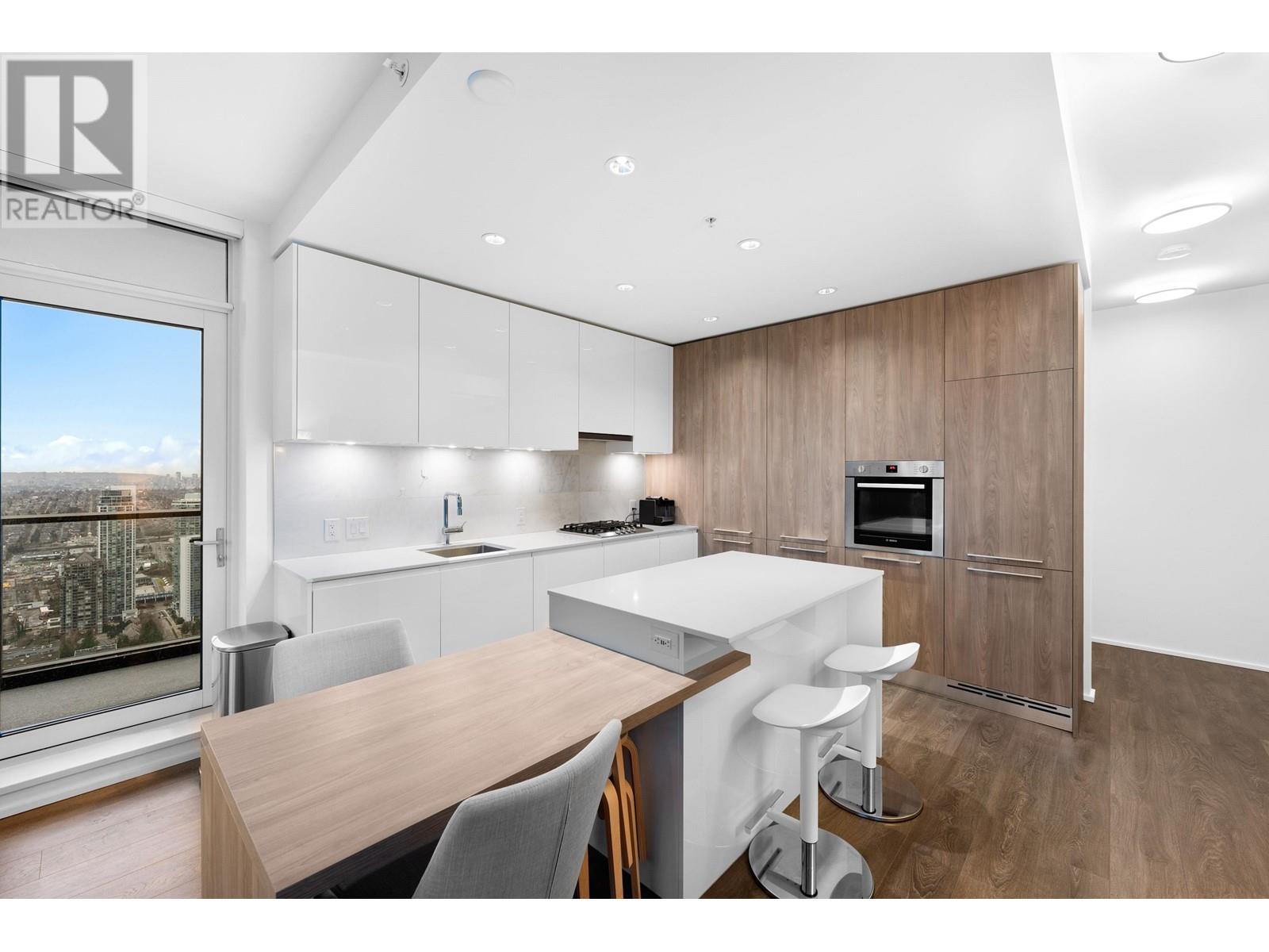 Listing Picture 8 of 37 : 5507 4510 HALIFAX WAY, Burnaby / 本拿比 - 魯藝地產 Yvonne Lu Group - MLS Medallion Club Member