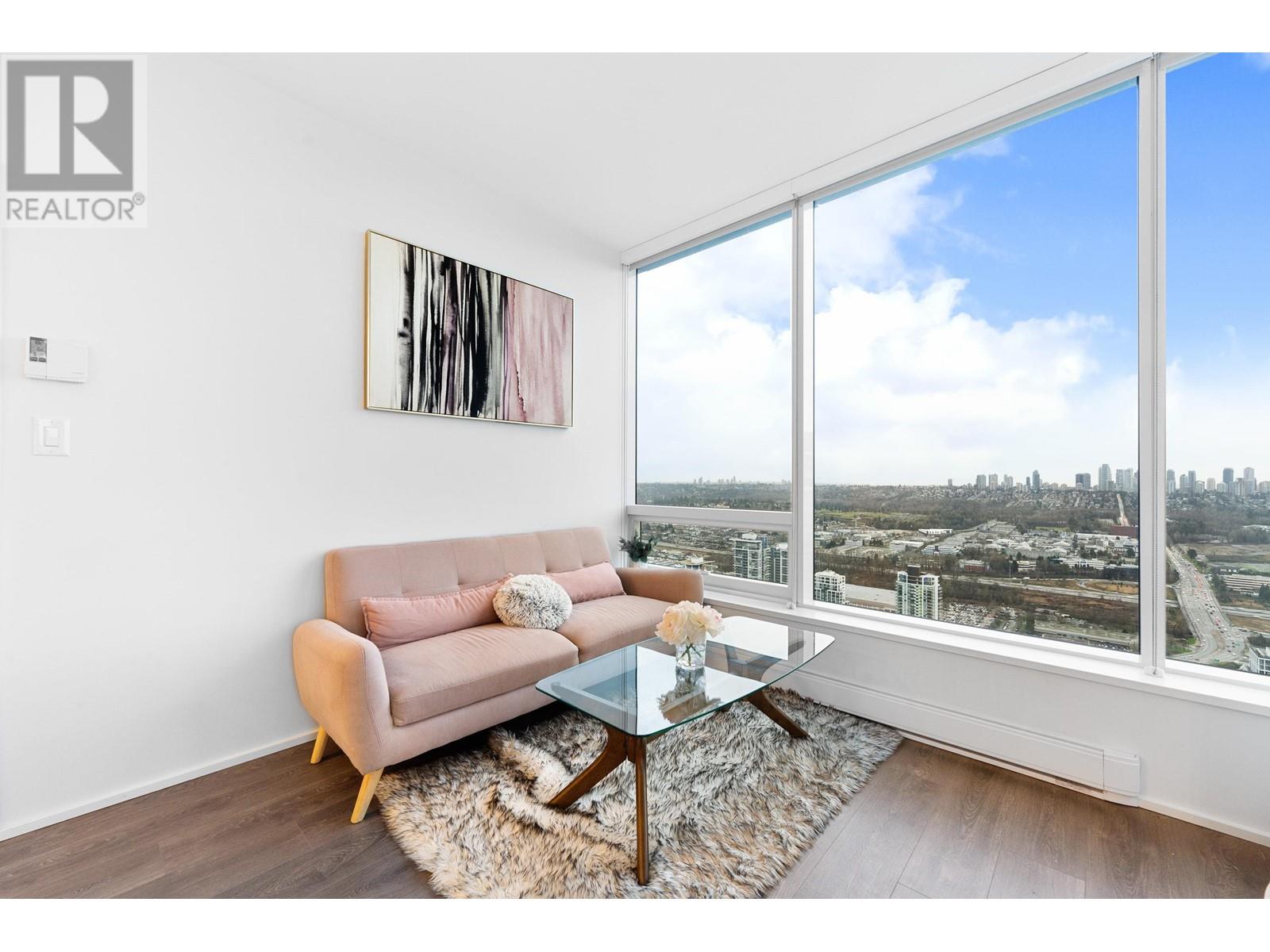 Listing Picture 4 of 37 : 5507 4510 HALIFAX WAY, Burnaby / 本拿比 - 魯藝地產 Yvonne Lu Group - MLS Medallion Club Member