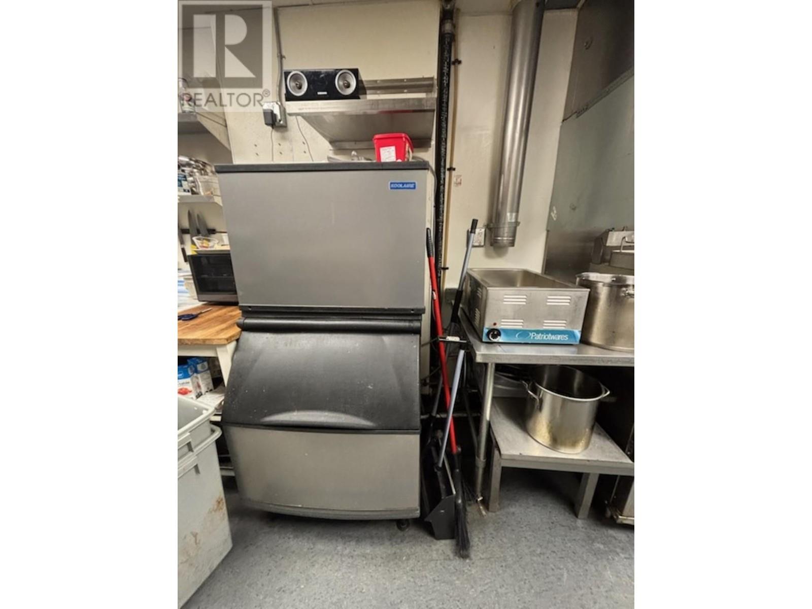 Listing Picture 5 of 11 : 1680 ROBSON STREET, Vancouver / 溫哥華 - 魯藝地產 Yvonne Lu Group - MLS Medallion Club Member