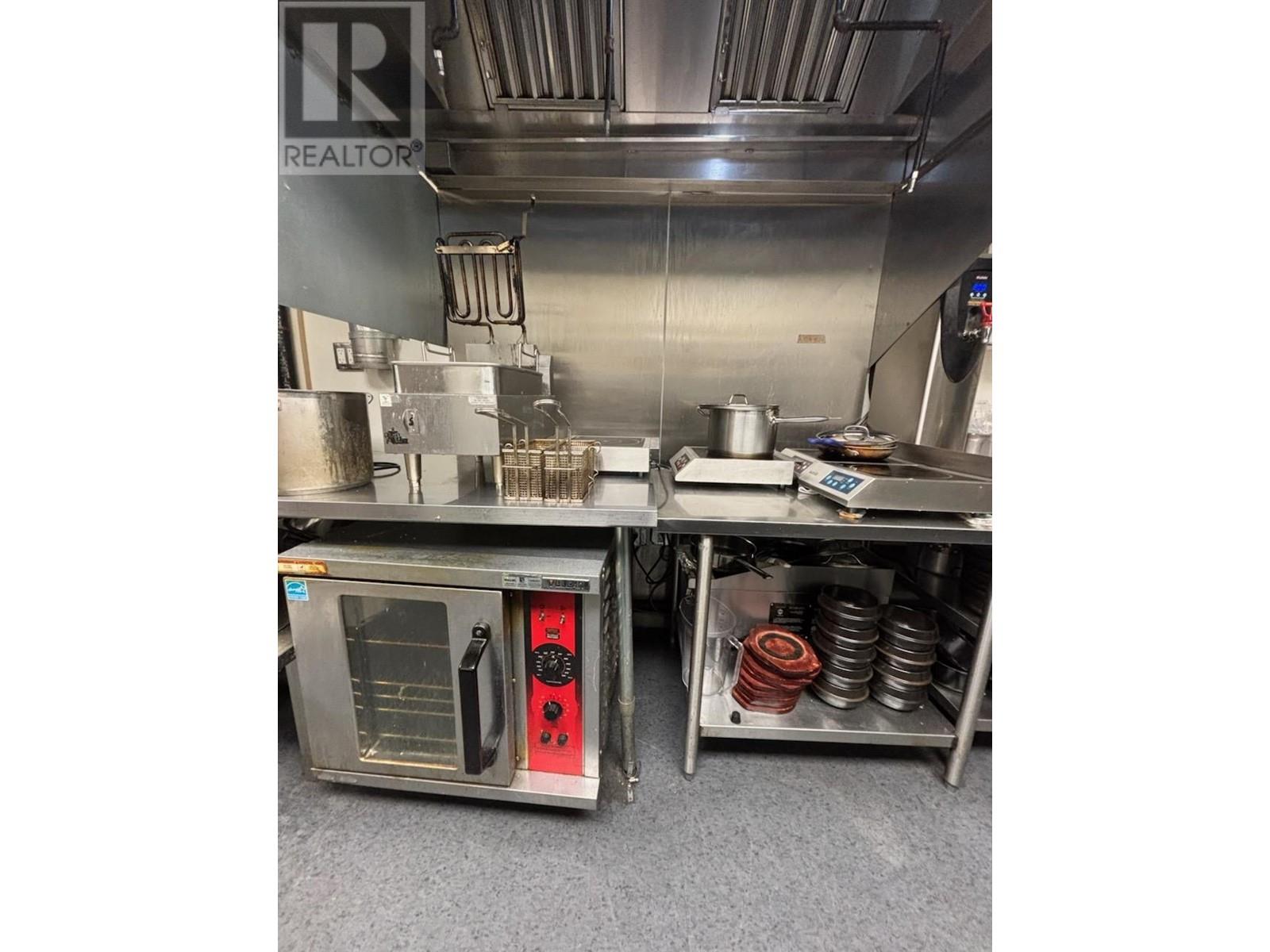 Listing Picture 2 of 11 : 1680 ROBSON STREET, Vancouver / 溫哥華 - 魯藝地產 Yvonne Lu Group - MLS Medallion Club Member