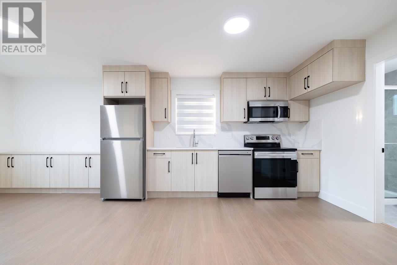 7867 Canada Way, Burnaby, British Columbia  V3N 3K8 - Photo 38 - R2952721