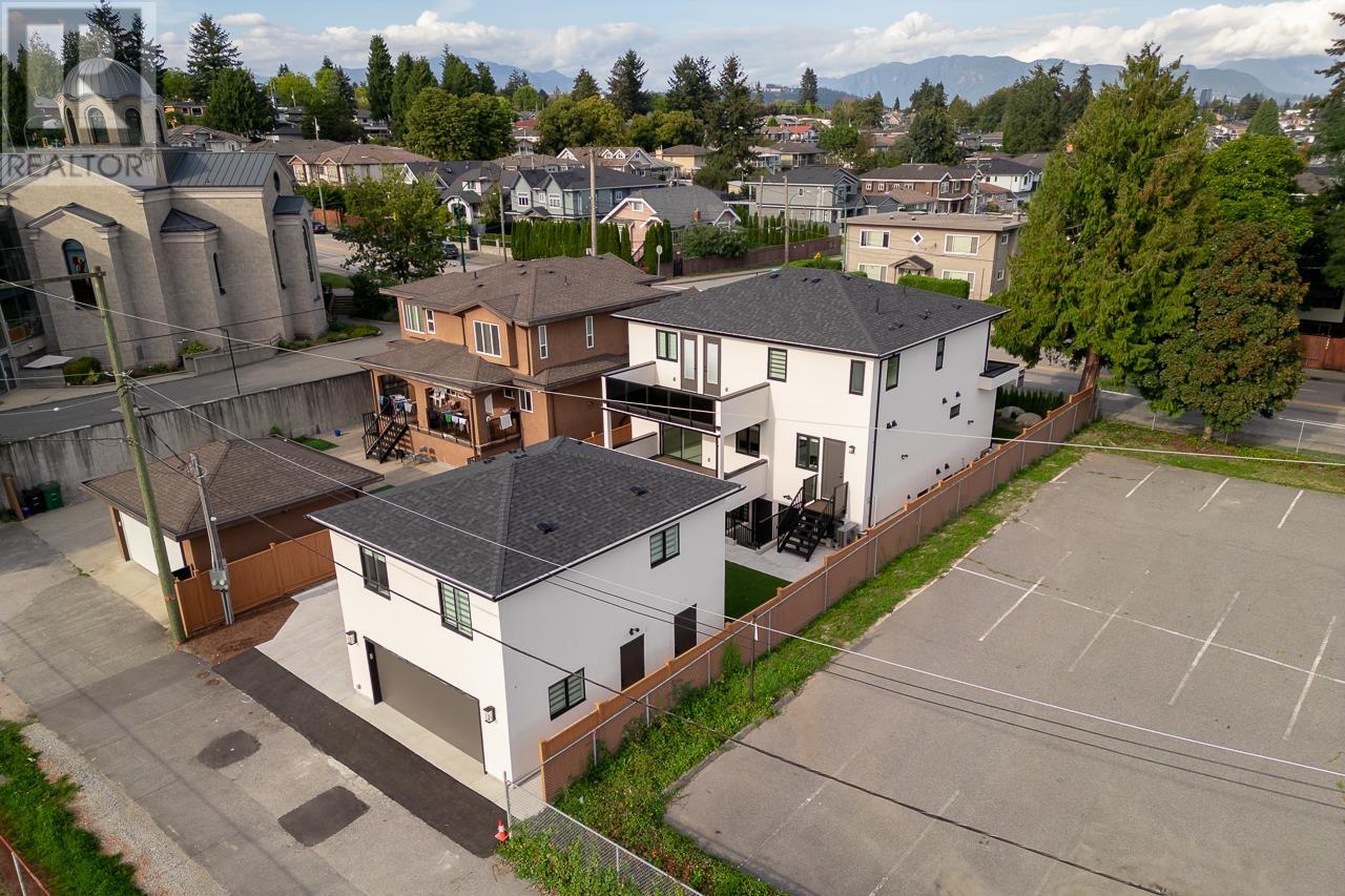 7867 Canada Way, Burnaby, British Columbia  V3N 3K8 - Photo 4 - R2952721