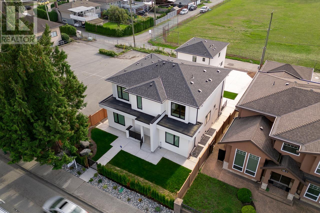 7867 Canada Way, Burnaby, British Columbia  V3N 3K8 - Photo 2 - R2952721