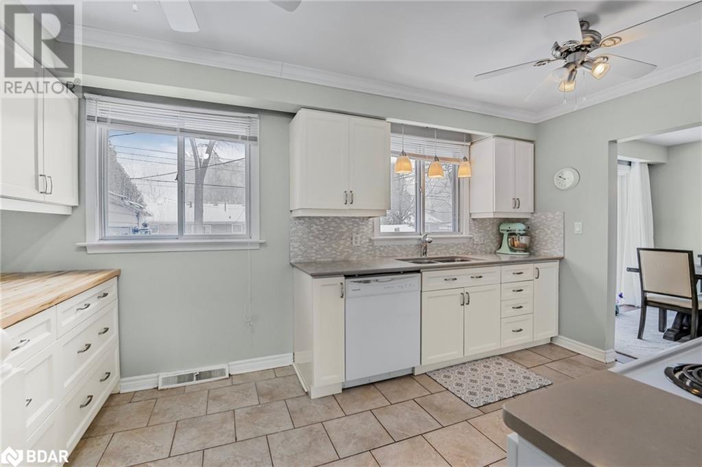 219 Steel Street, Barrie, Ontario  L4M 2G8 - Photo 17 - 40687481