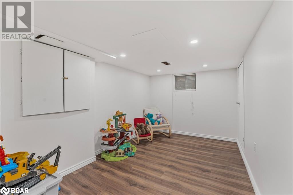 219 Steel Street, Barrie, Ontario  L4M 2G8 - Photo 36 - 40687481