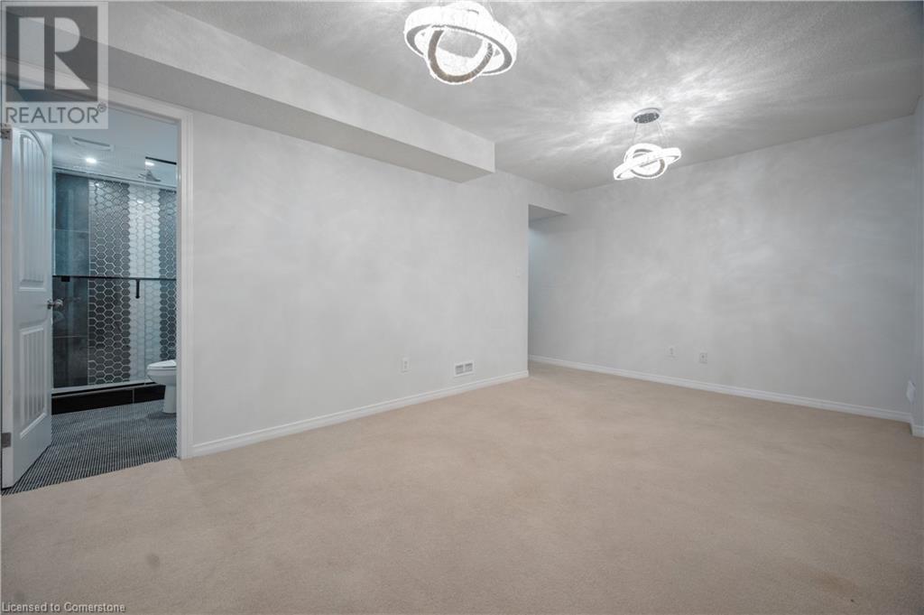 284 Sophia Crescent, Kitchener, Ontario  N2R 1X9 - Photo 7 - 40688188