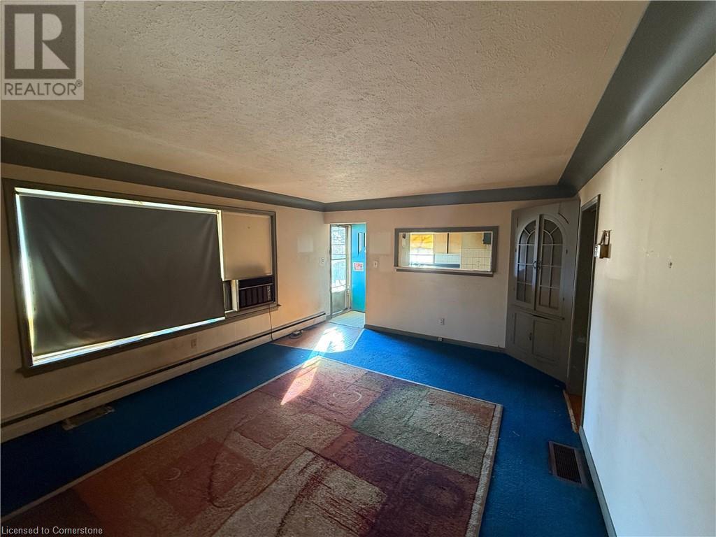 2137 N Mount Forest Drive N, Burlington, Ontario  L7P 1H6 - Photo 6 - 40688199