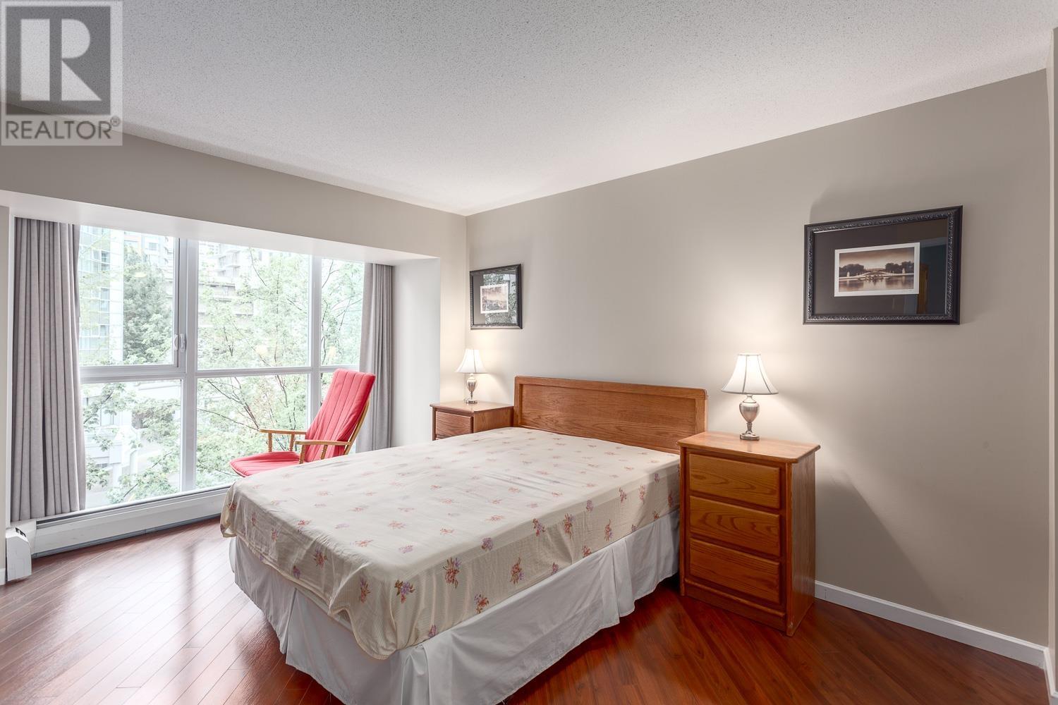 Listing Picture 11 of 27 : 505 1338 HOMER STREET, Vancouver / 溫哥華 - 魯藝地產 Yvonne Lu Group - MLS Medallion Club Member