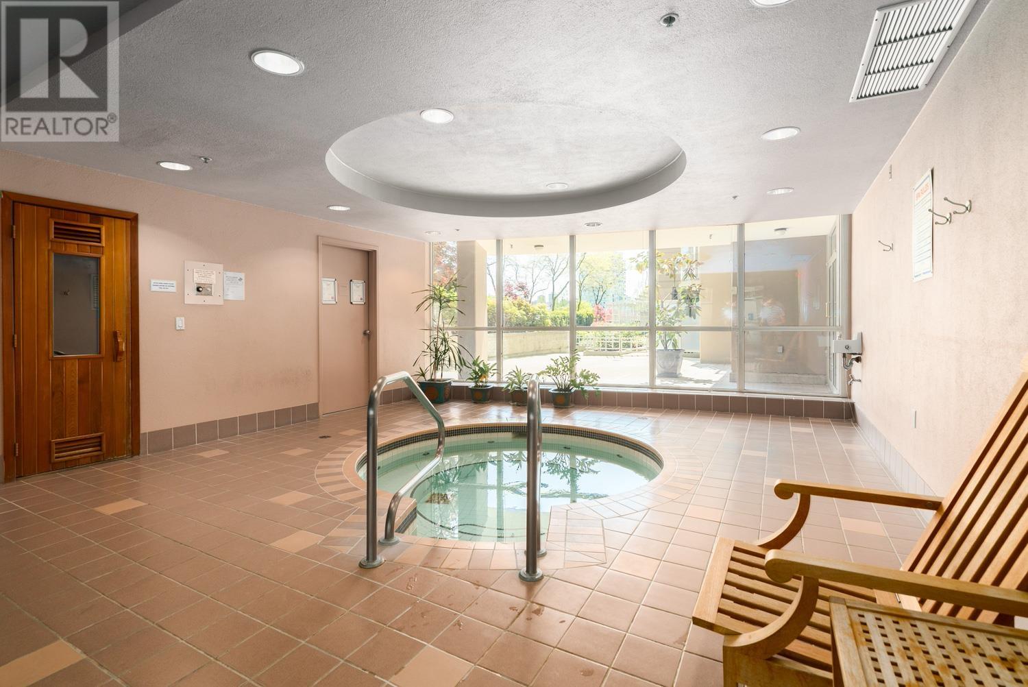 Listing Picture 24 of 27 : 505 1338 HOMER STREET, Vancouver / 溫哥華 - 魯藝地產 Yvonne Lu Group - MLS Medallion Club Member