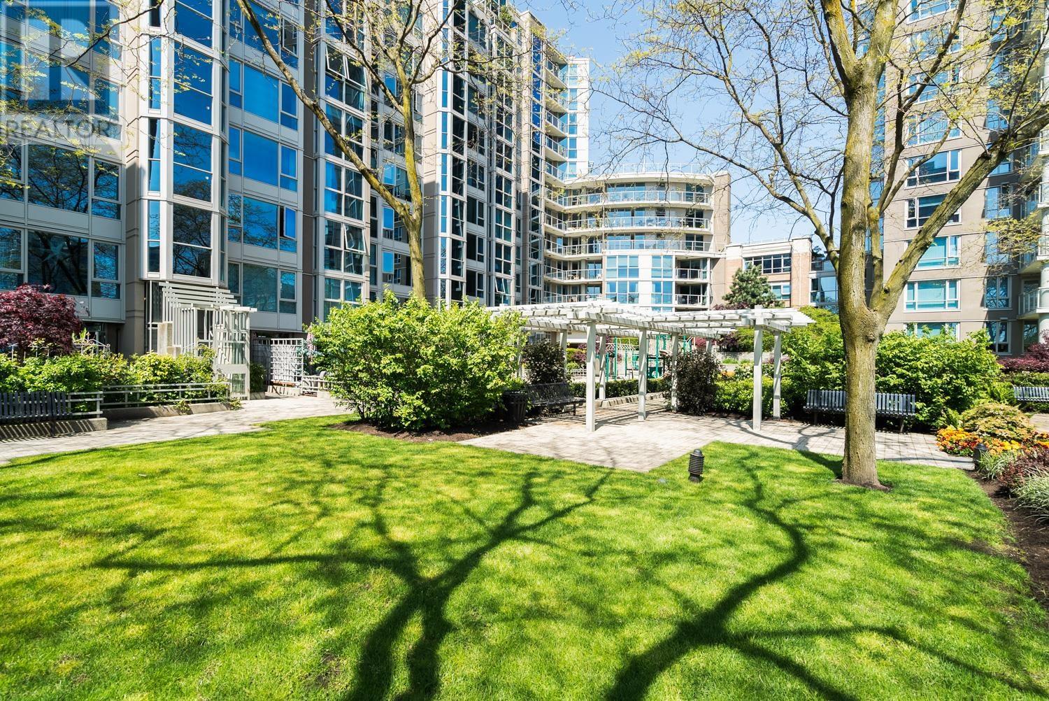 Listing Picture 26 of 27 : 505 1338 HOMER STREET, Vancouver / 溫哥華 - 魯藝地產 Yvonne Lu Group - MLS Medallion Club Member