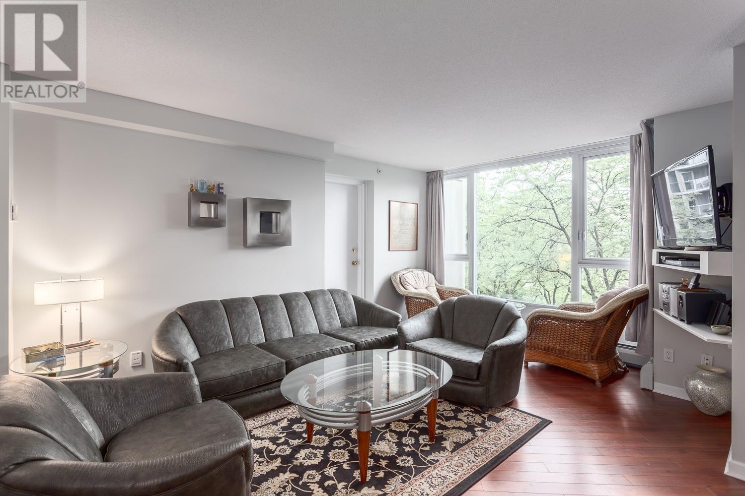 Listing Picture 4 of 27 : 505 1338 HOMER STREET, Vancouver / 溫哥華 - 魯藝地產 Yvonne Lu Group - MLS Medallion Club Member