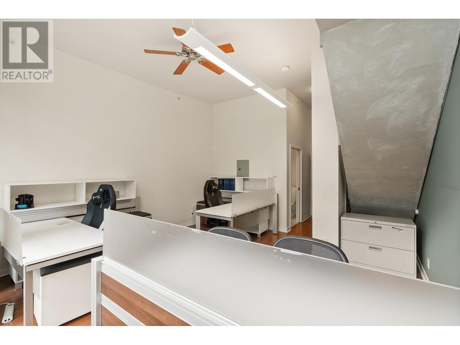 Listing Picture 26 of 30 : 817 CAMBIE STREET, Vancouver / 溫哥華 - 魯藝地產 Yvonne Lu Group - MLS Medallion Club Member