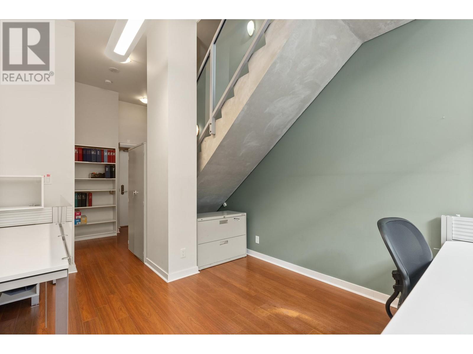 Listing Picture 29 of 30 : 817 CAMBIE STREET, Vancouver / 溫哥華 - 魯藝地產 Yvonne Lu Group - MLS Medallion Club Member