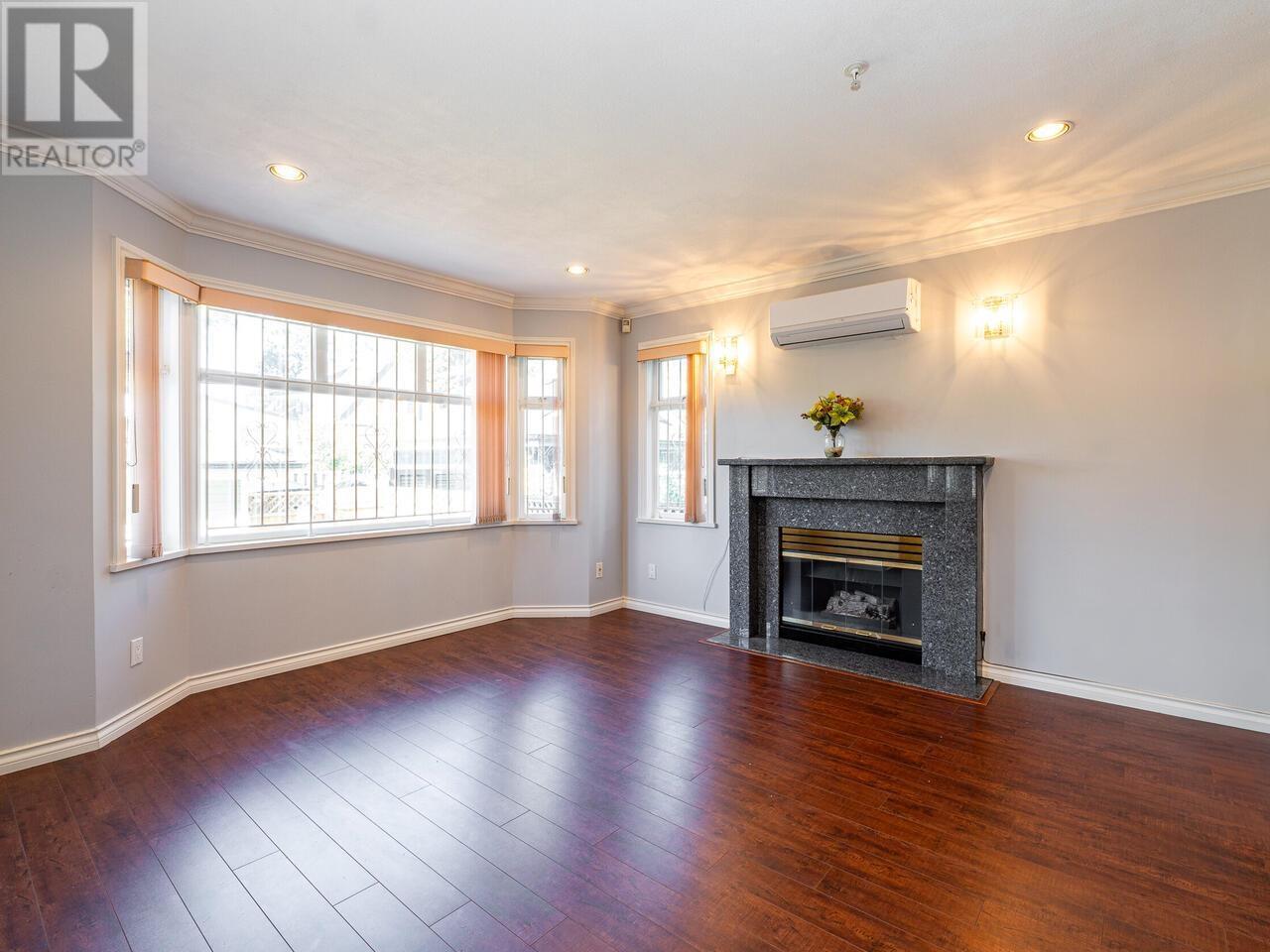 Property at 39 W 12TH AVENUE image 3