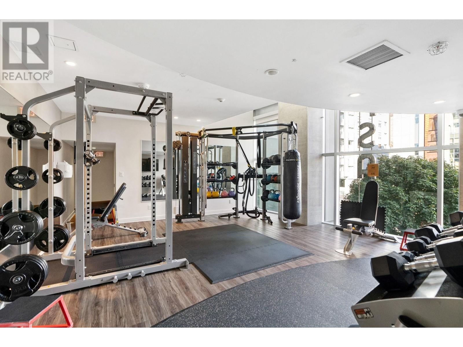 Listing Picture 10 of 25 : 1504 1775 QUEBEC STREET, Vancouver / 溫哥華 - 魯藝地產 Yvonne Lu Group - MLS Medallion Club Member