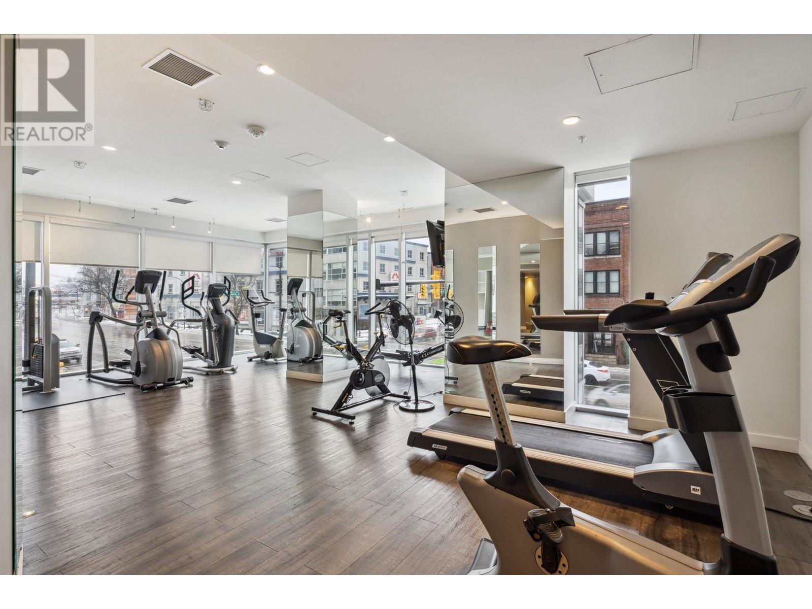 Listing Picture 15 of 25 : 1504 1775 QUEBEC STREET, Vancouver / 溫哥華 - 魯藝地產 Yvonne Lu Group - MLS Medallion Club Member