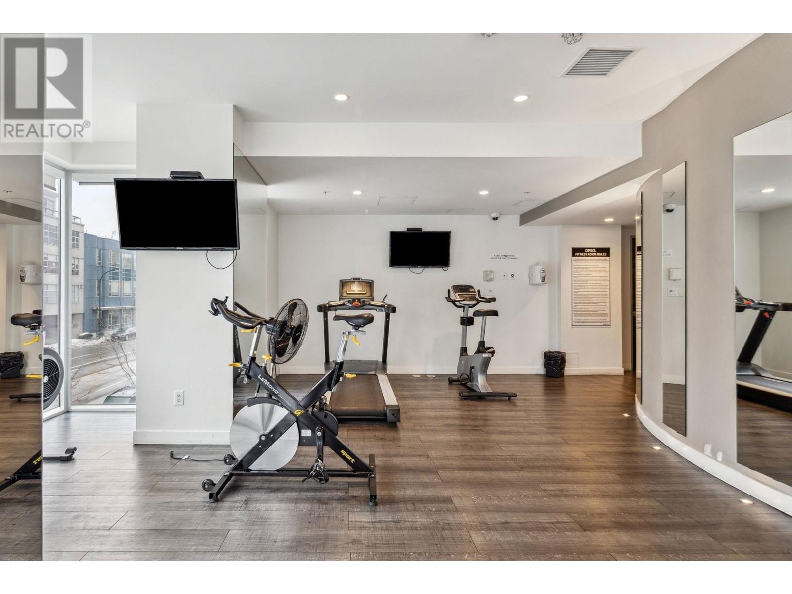 Listing Picture 17 of 25 : 1504 1775 QUEBEC STREET, Vancouver / 溫哥華 - 魯藝地產 Yvonne Lu Group - MLS Medallion Club Member