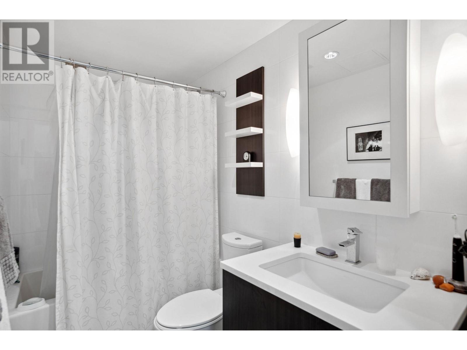 Listing Picture 7 of 25 : 1504 1775 QUEBEC STREET, Vancouver / 溫哥華 - 魯藝地產 Yvonne Lu Group - MLS Medallion Club Member