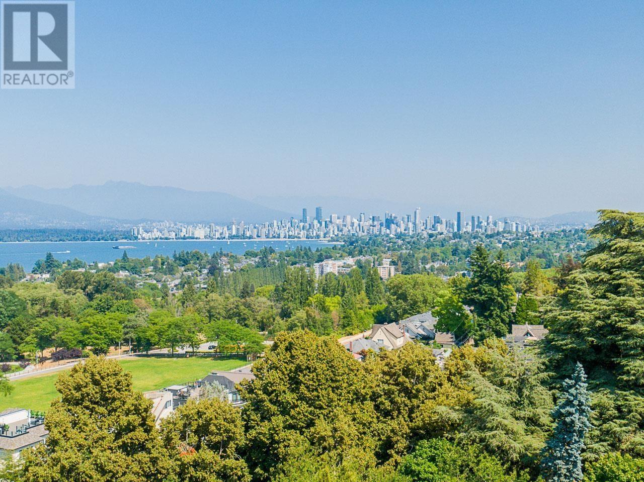 Property at 2516 COURTENAY STREET image 3