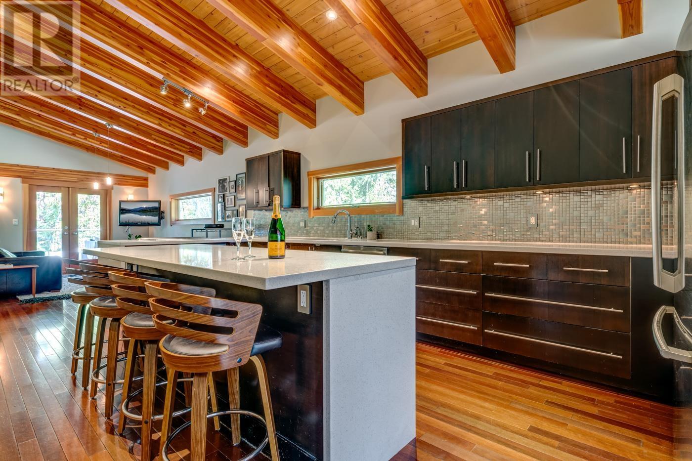 9557 Emerald Drive, Whistler, British Columbia  V8E 0G5 - Photo 8 - R2953197