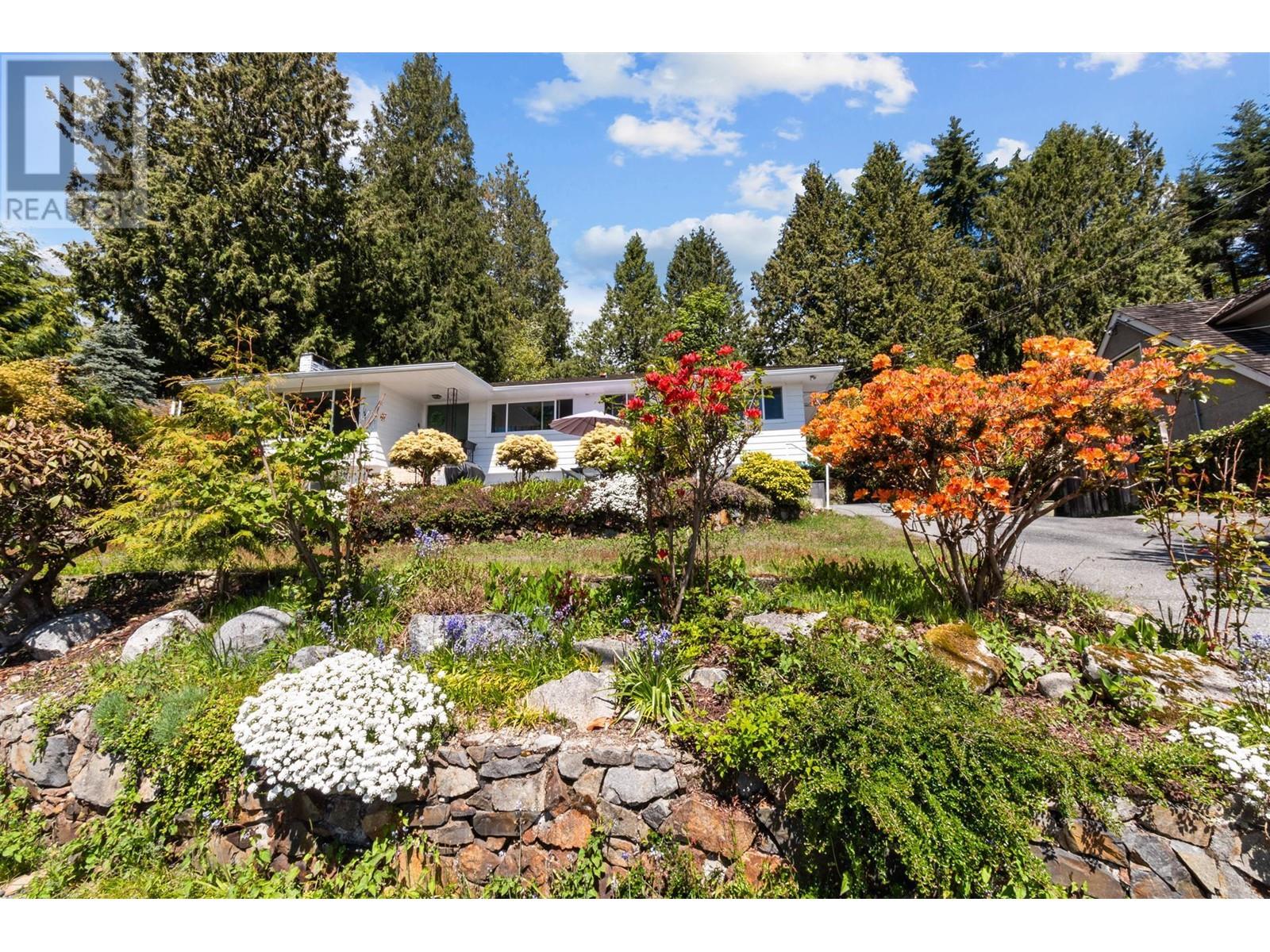 1895 ROSEBERY AVENUE, west vancouver, British Columbia