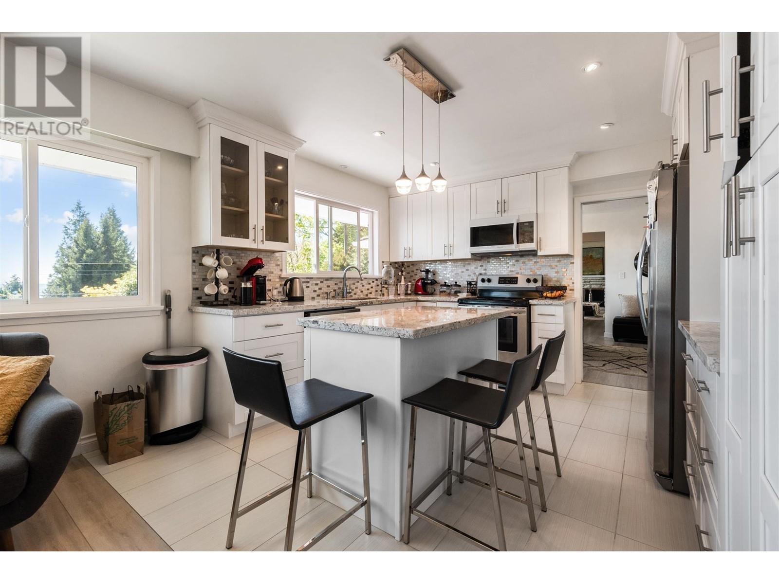 1895 Rosebery Avenue, West Vancouver, British Columbia  V7V 2Z5 - Photo 7 - R2953204